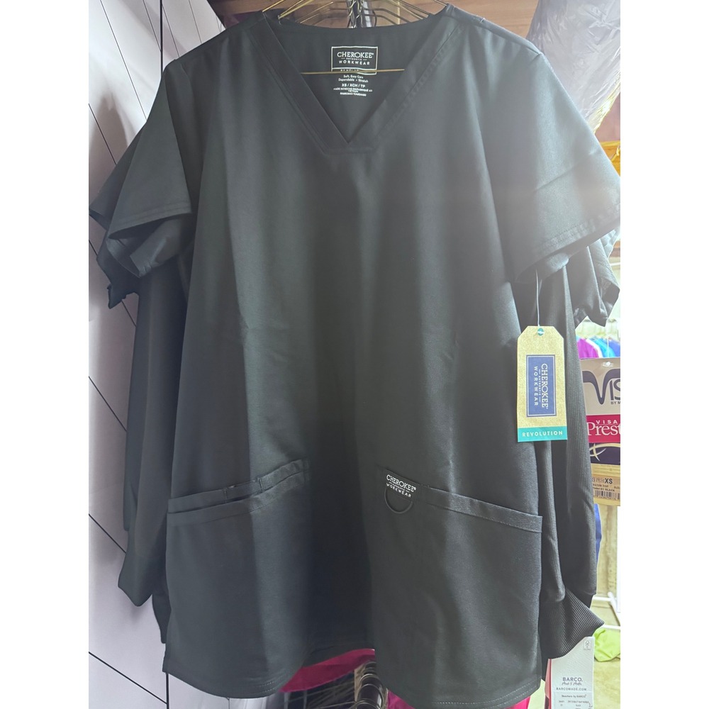 Cherokee Workwear Revolution V-Neck Scrub Top Black XS WW620